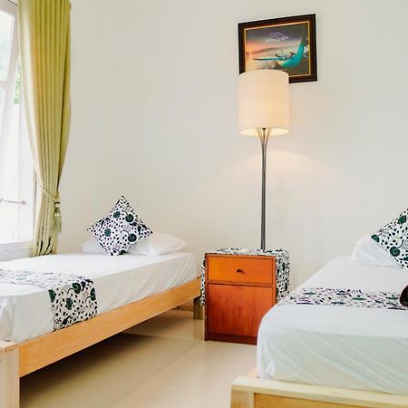 Dormitory Tourism Sritanjung Banyuwangi By Gajahsora Management Exterior photo