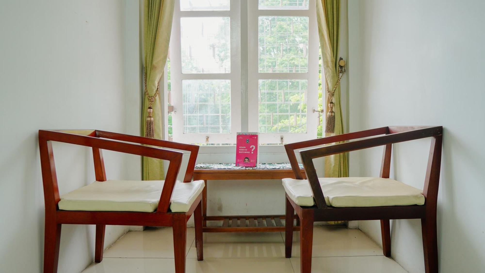 Dormitory Tourism Sritanjung Banyuwangi By Gajahsora Management Exterior photo